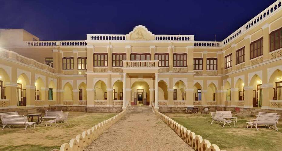 Ambika Niwas Palace, Surendranagar 3